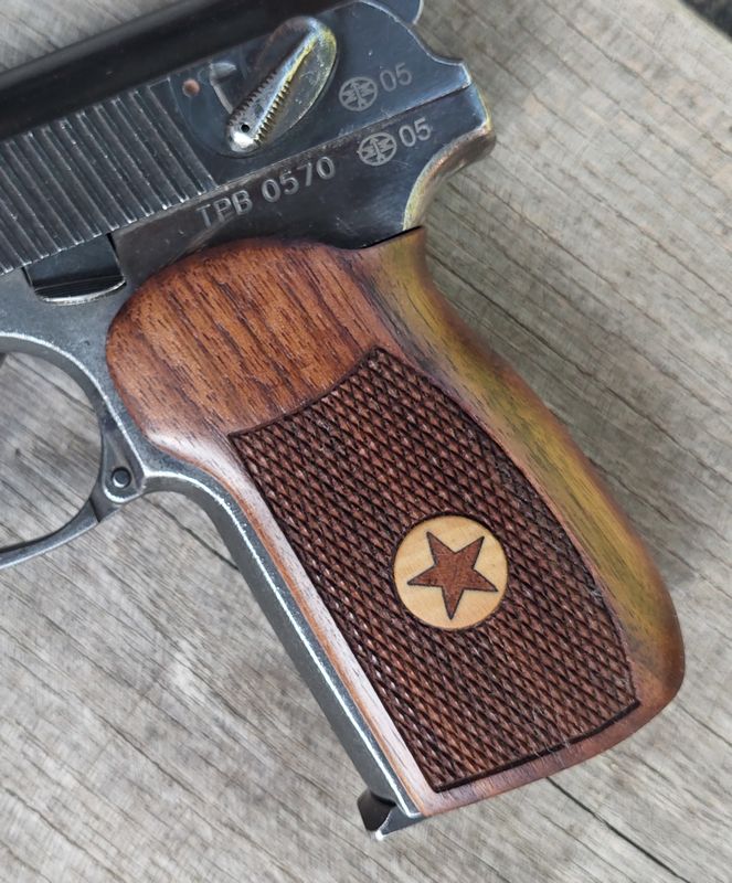 Wood inlet grips Makarov Walnut Maple inlet